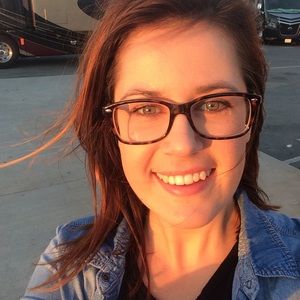 Meet your Posher, Robyn